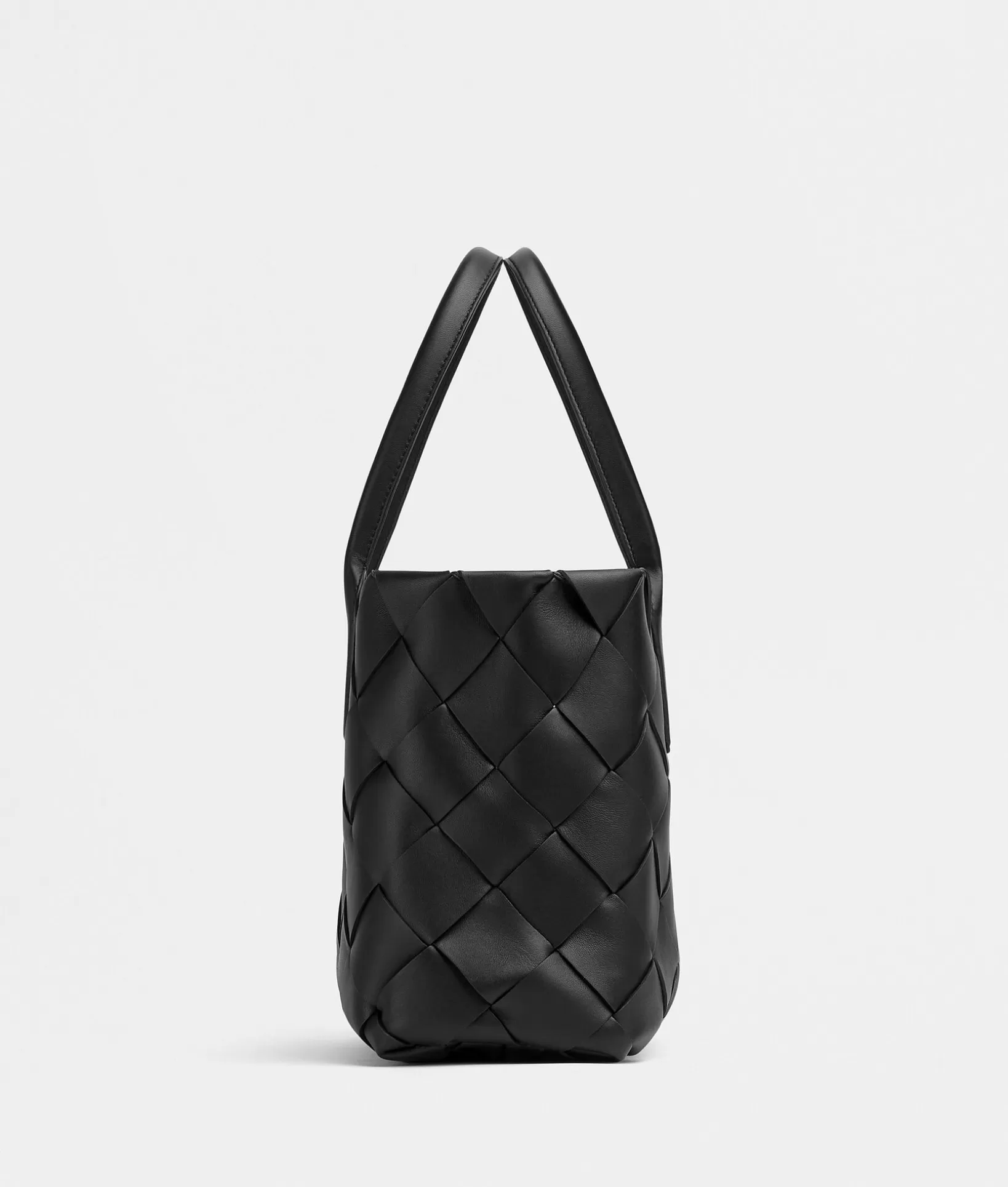 Bottega Series>Bottega Veneta Cabat Black/white