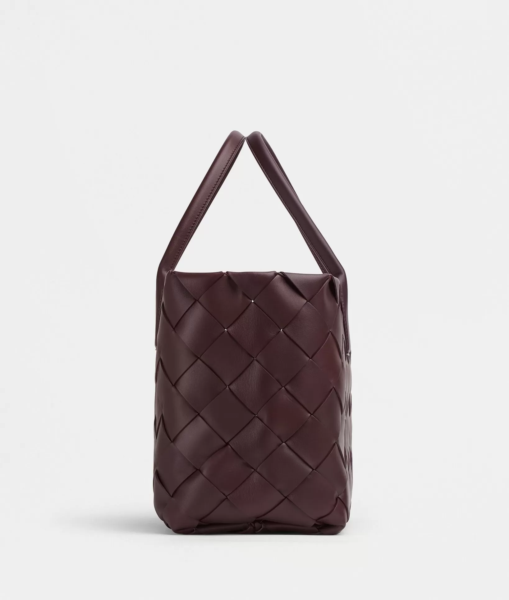 Bottega Series>Bottega Veneta Cabat Grape/almond