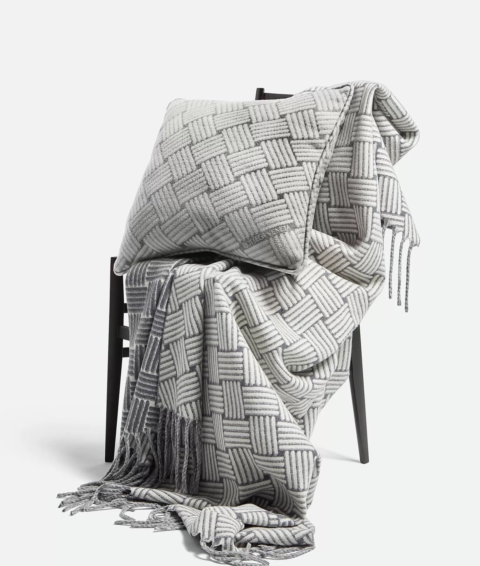 Cushions>Bottega Veneta Cashmere Cushion With Intreccio Motif Grey