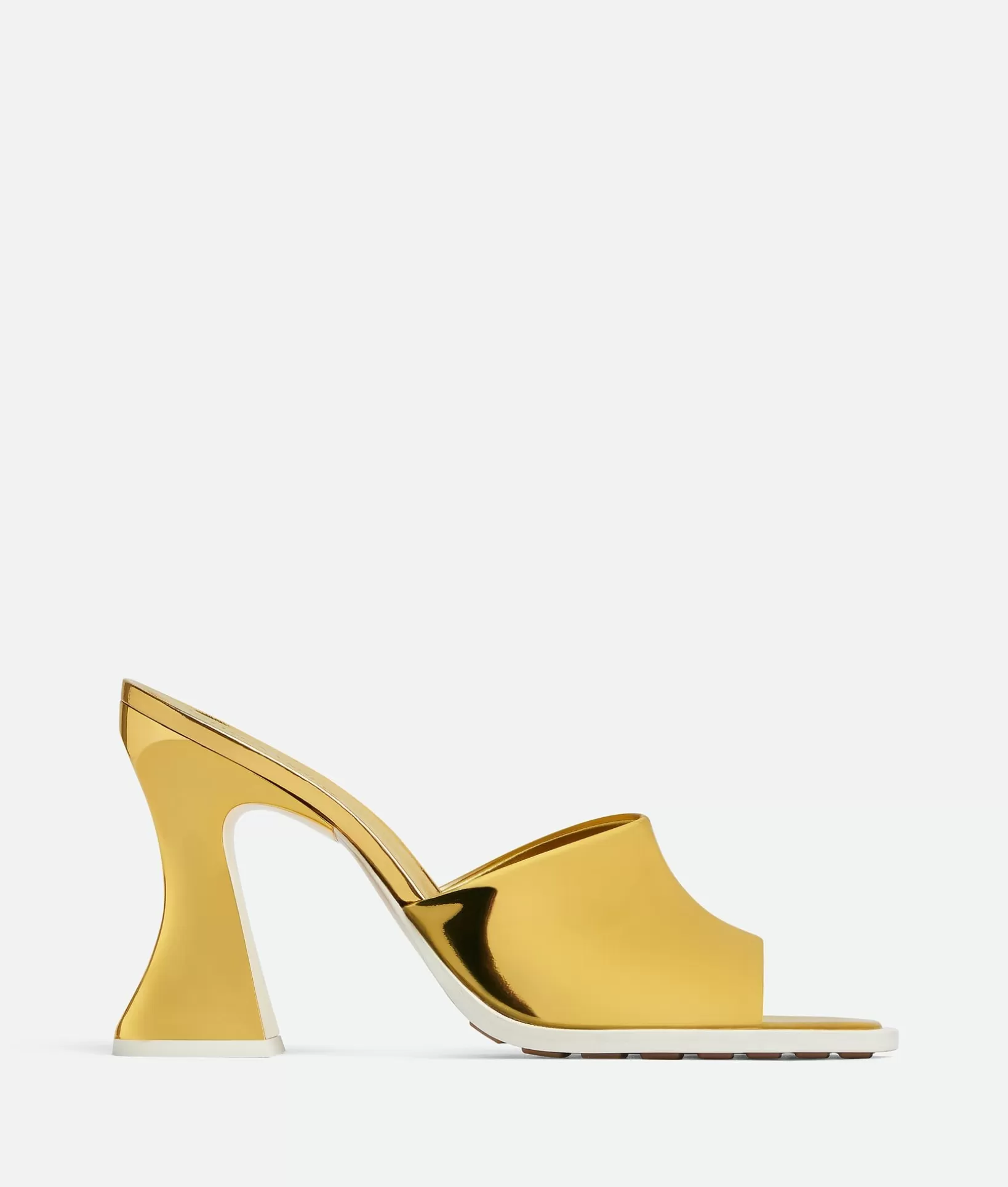 Sandals>Bottega Veneta Cha-Cha Mule Gold / White