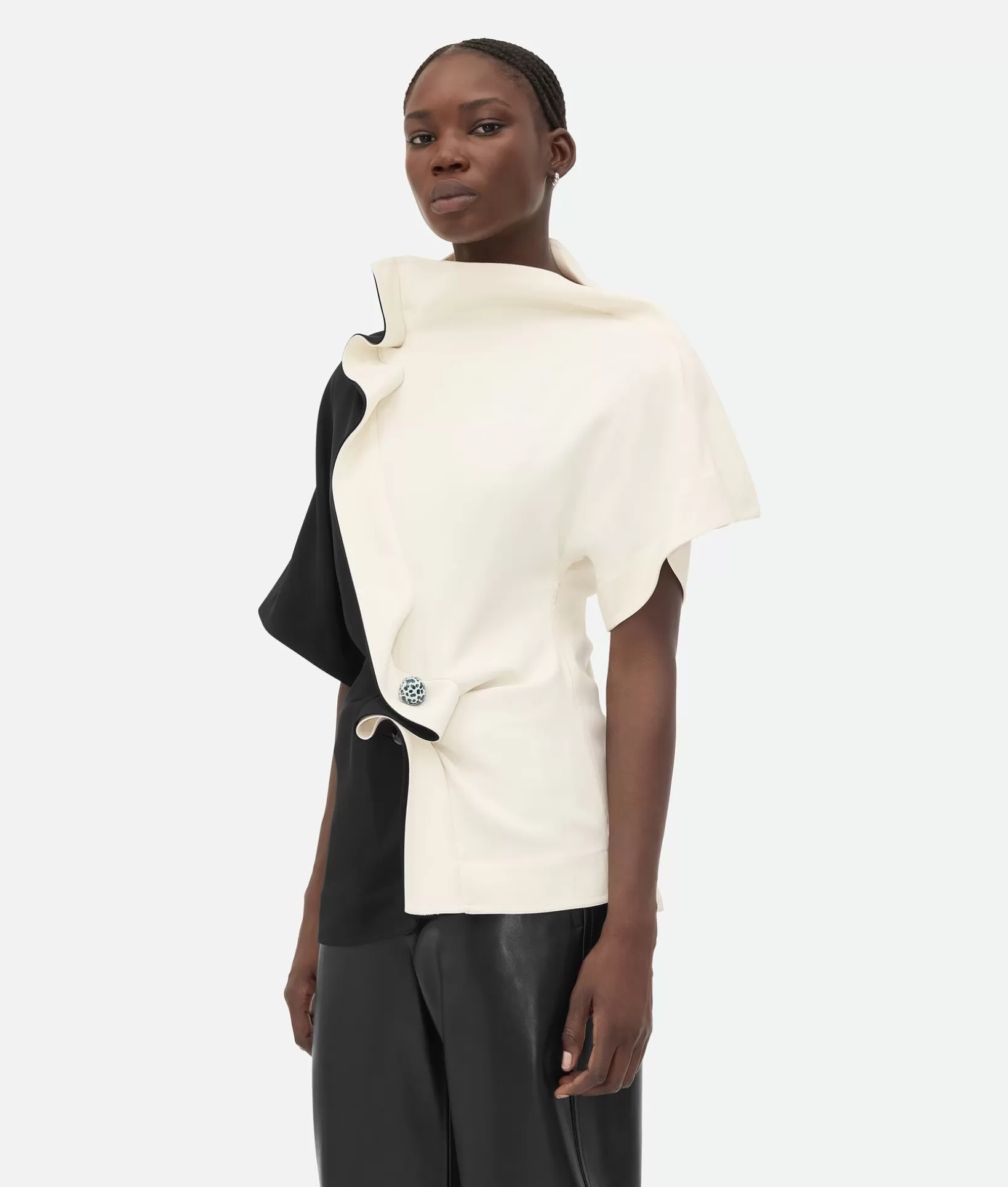 Tops And T-Shirts | Shirts>Bottega Veneta Fluid Viscose Piercing Top Black/dove