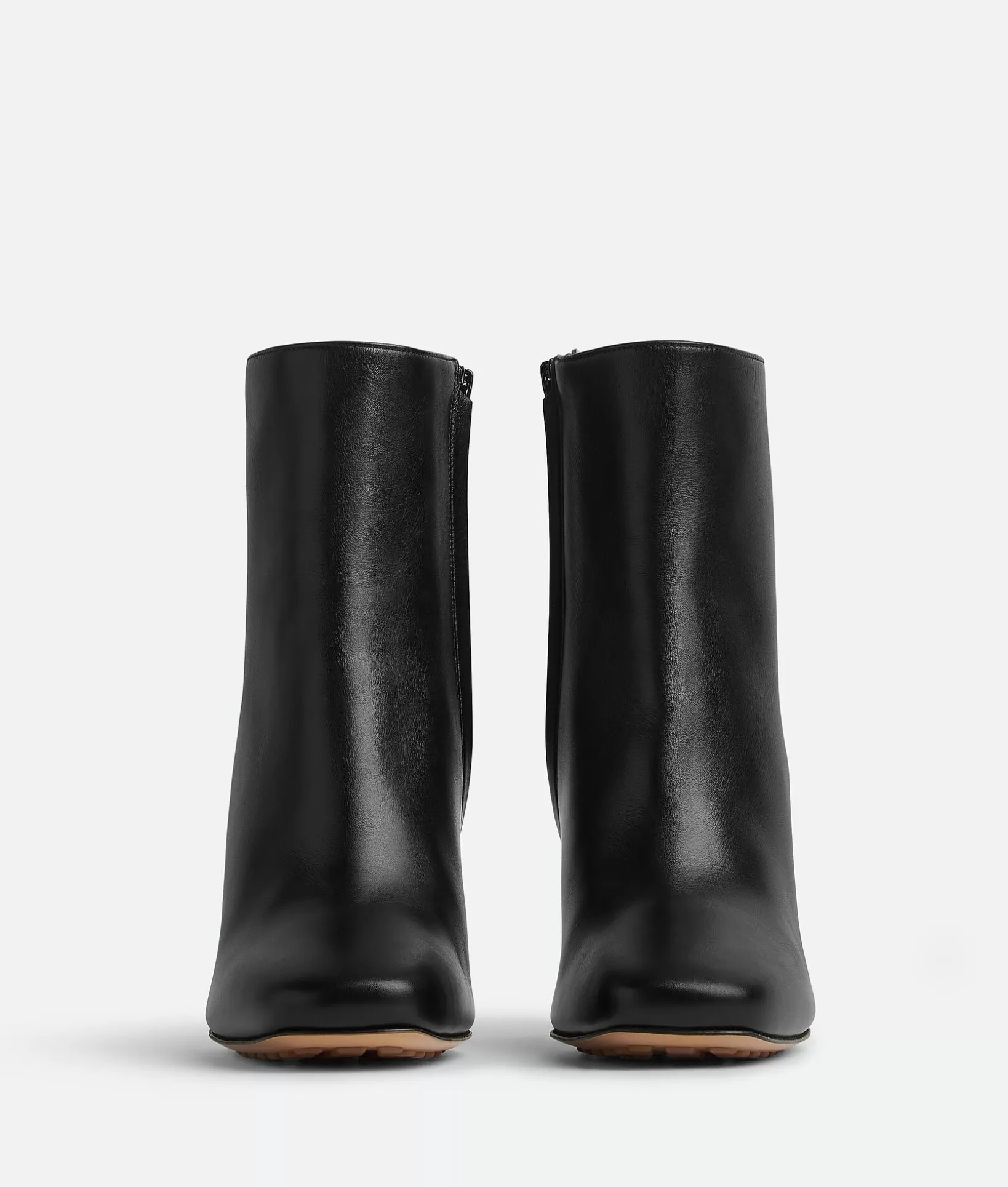 Boots>Bottega Veneta Knot Ankle Boot Black