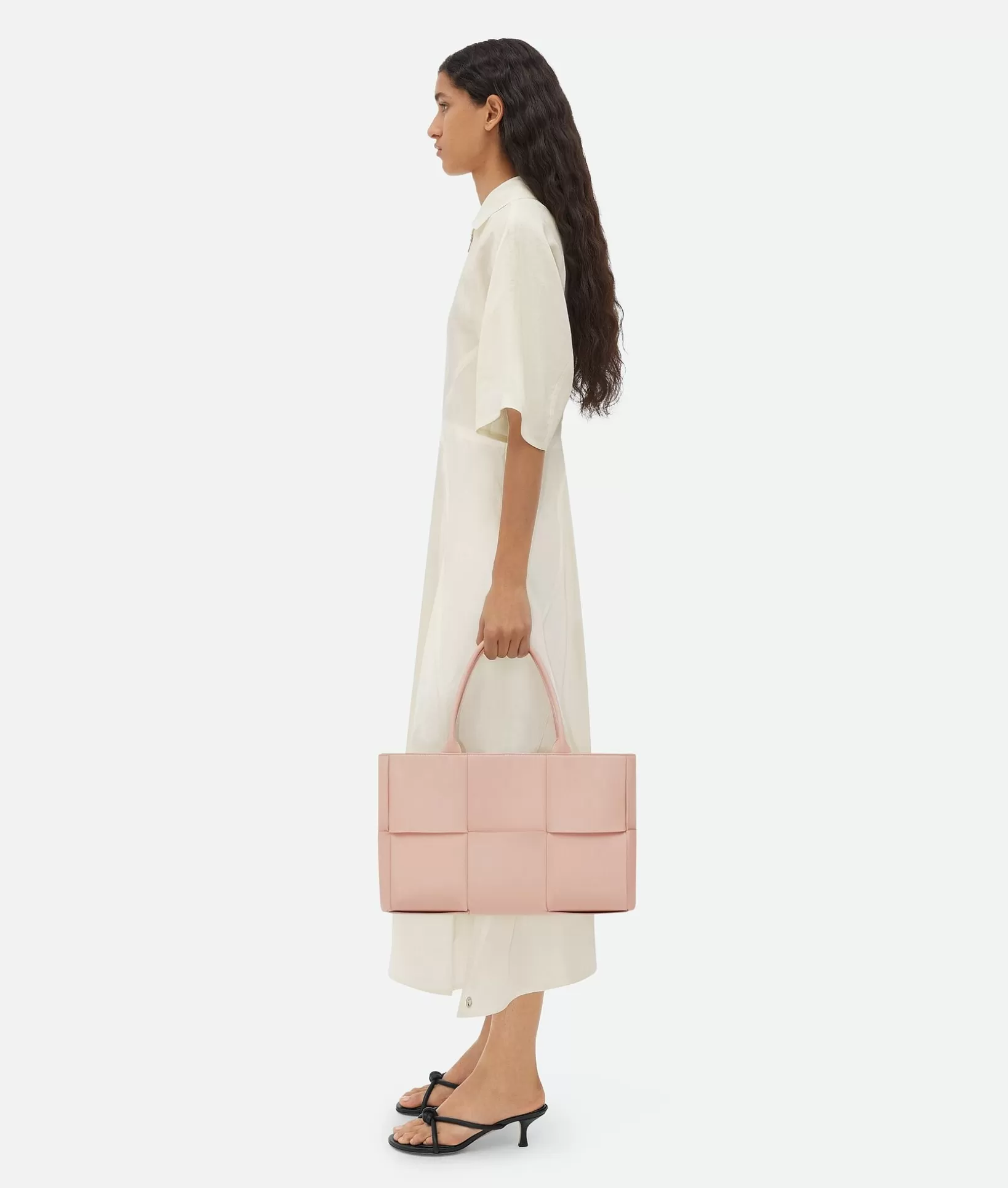 Shopper>Bottega Veneta Medium Arco Tote Bag Lotus