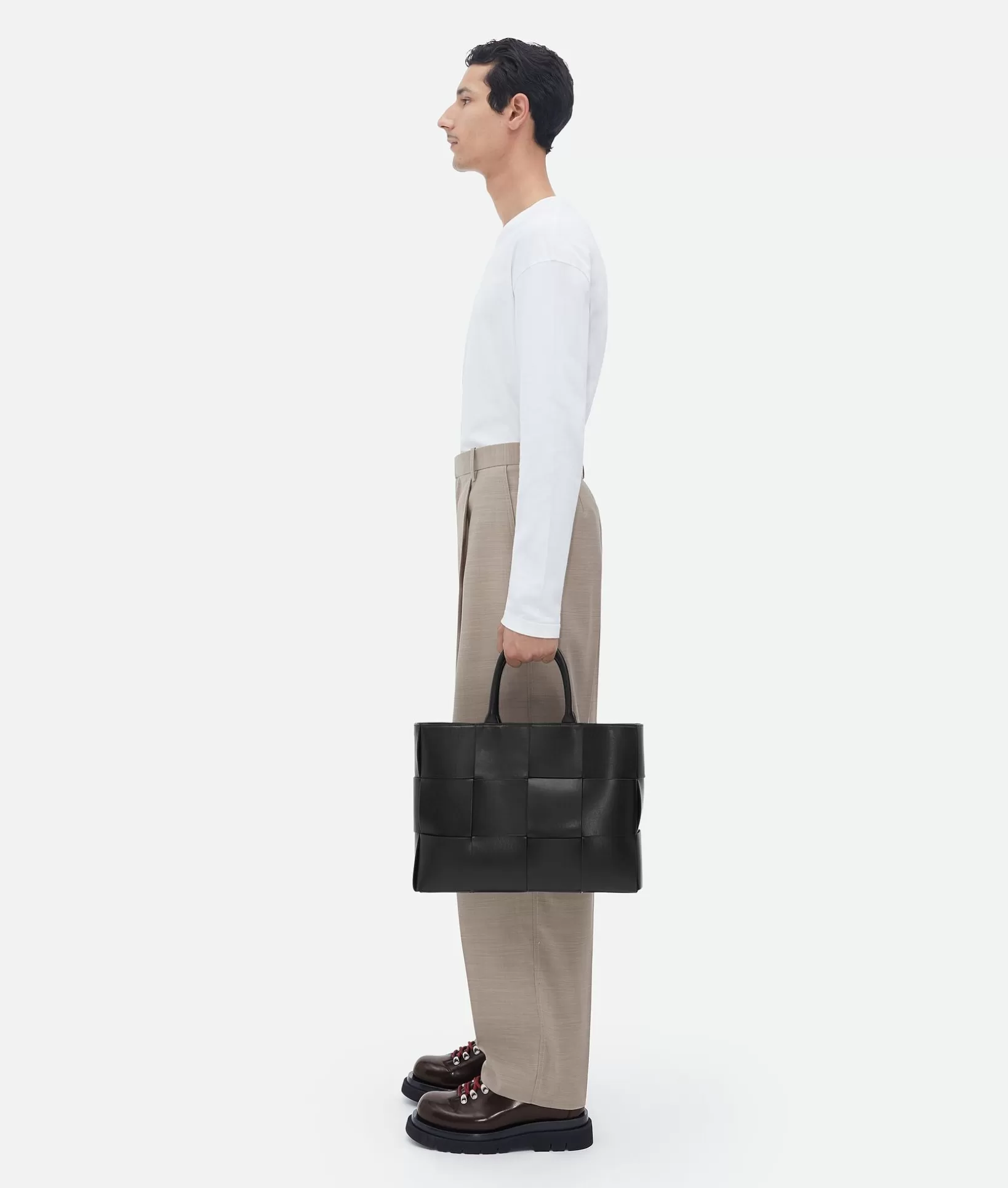 Shopper>Bottega Veneta Medium Arco Tote Bag Black