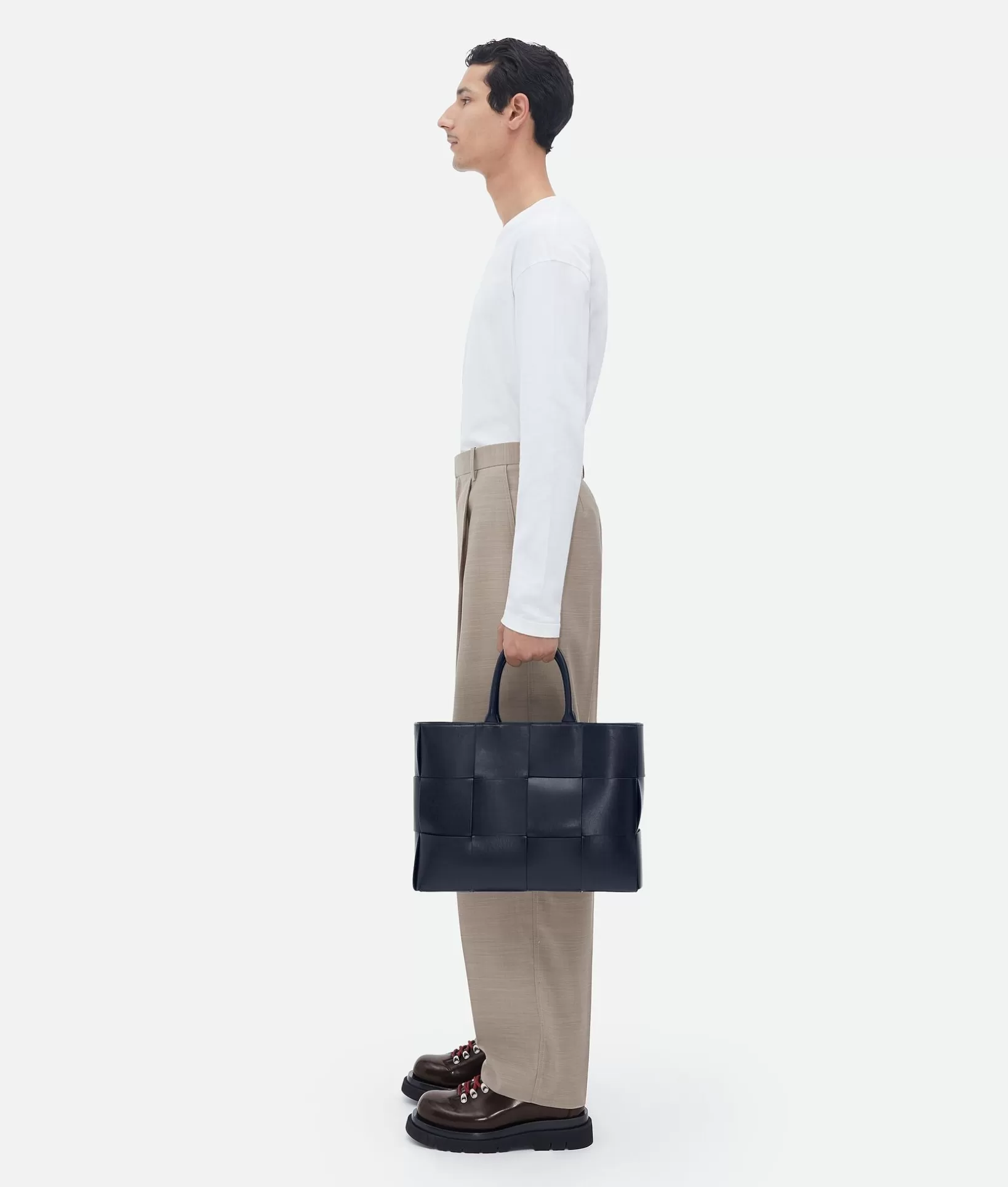 Shopper>Bottega Veneta Medium Arco Tote Bag Space