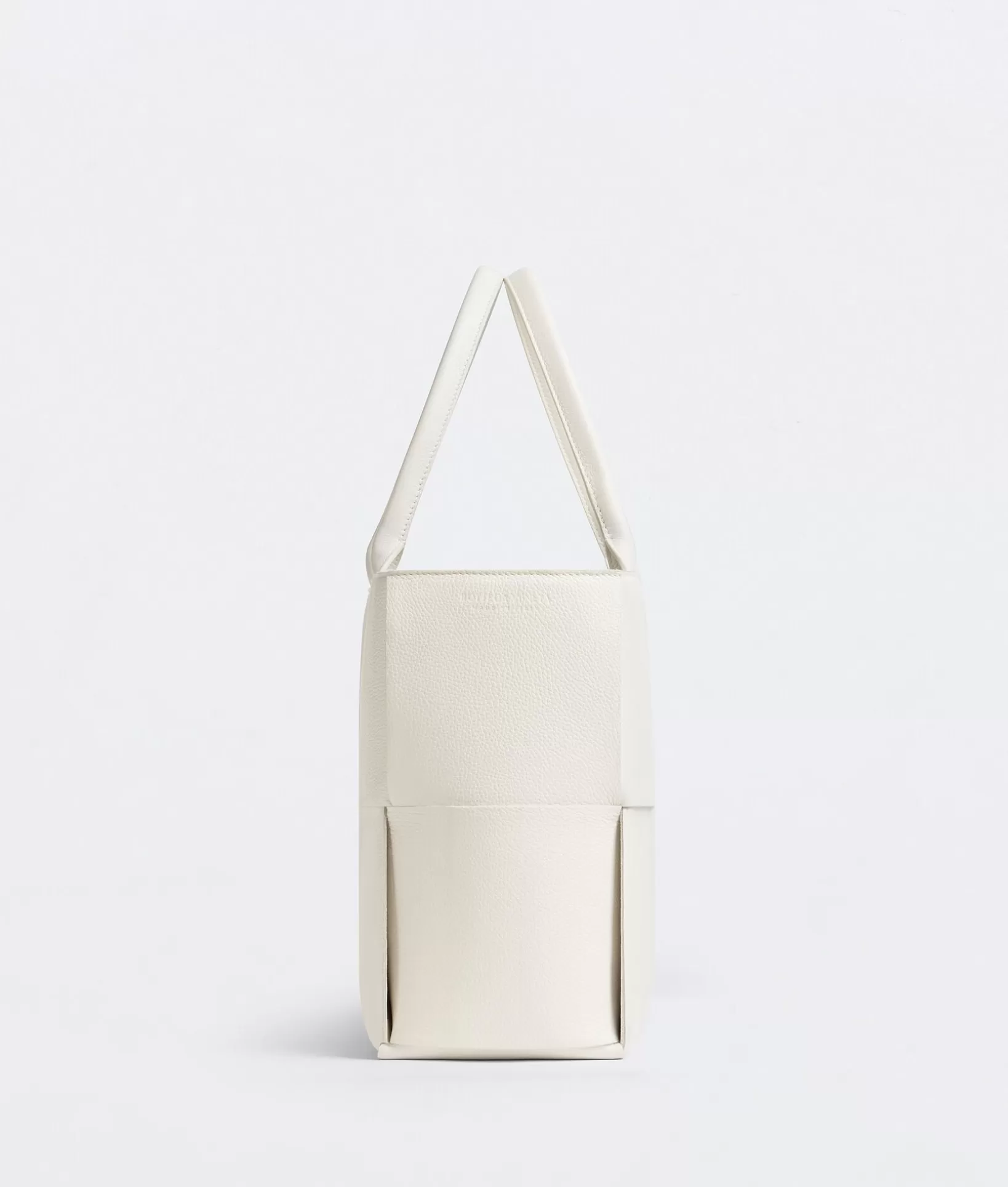 Shopper>Bottega Veneta Medium Arco Tote Bag White