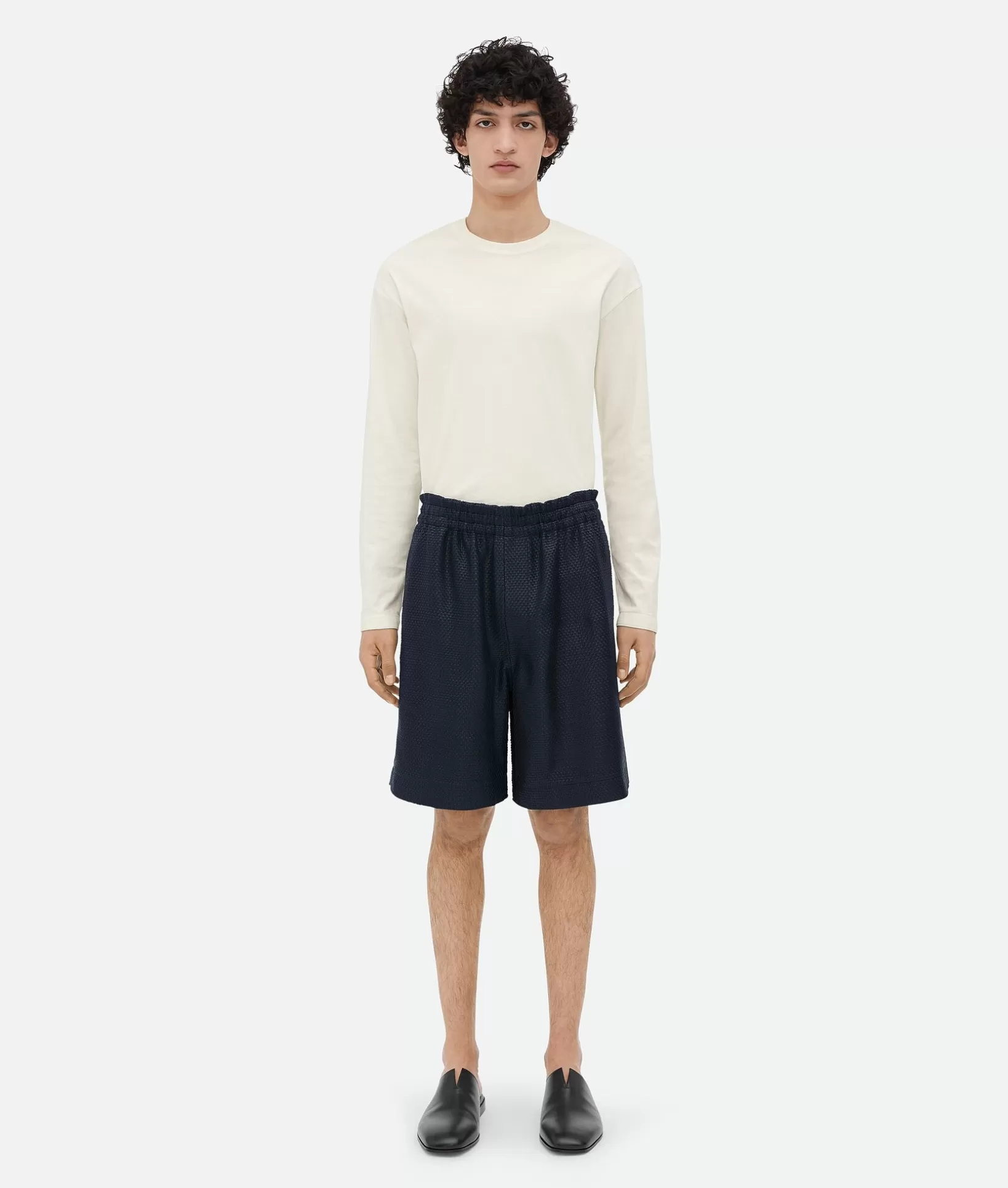 Leather | Trousers And Shorts>Bottega Veneta Mini Intrecciato Leather Shorts Midnight blue