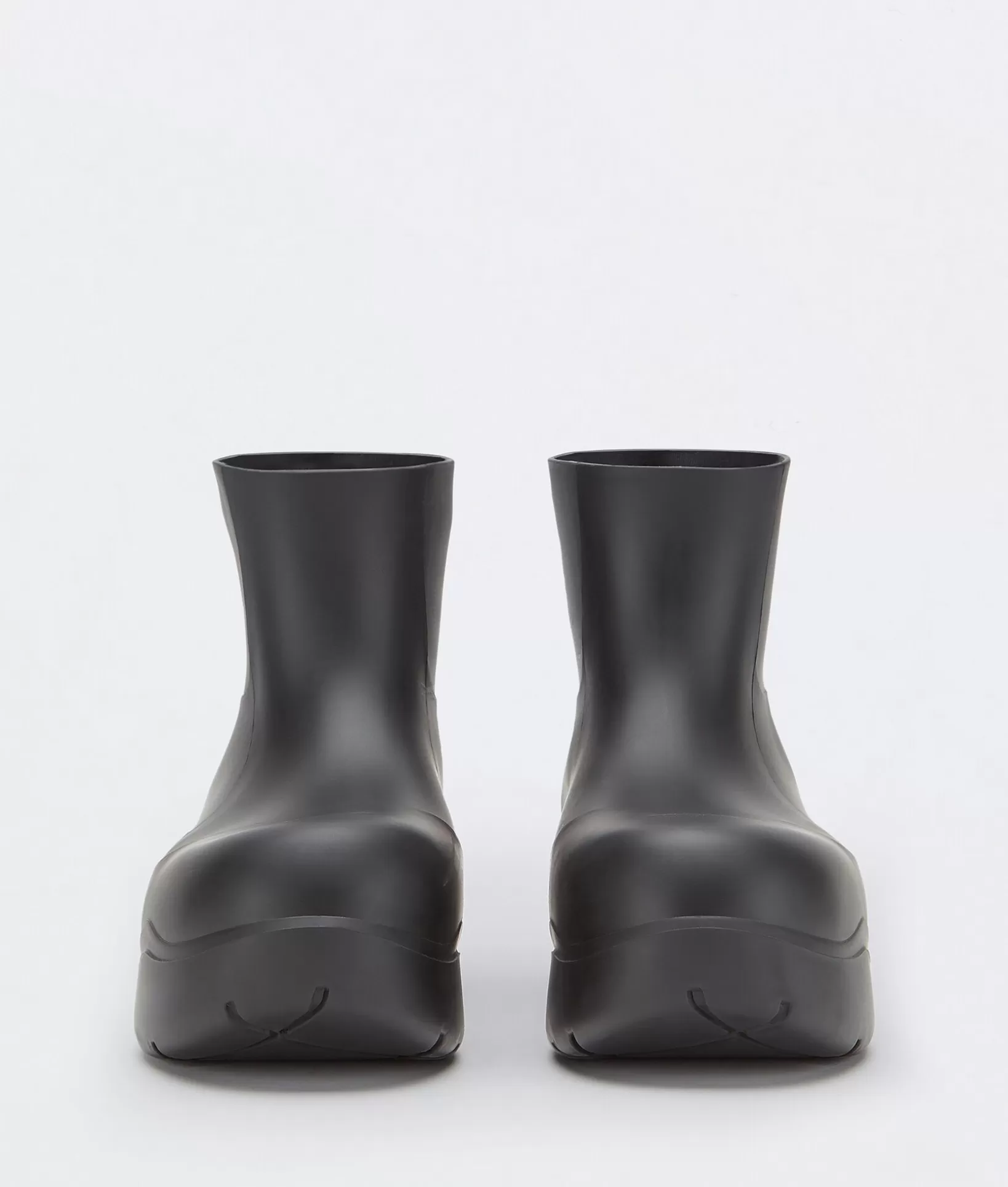 Boots>Bottega Veneta Puddle Ankle Boot Black