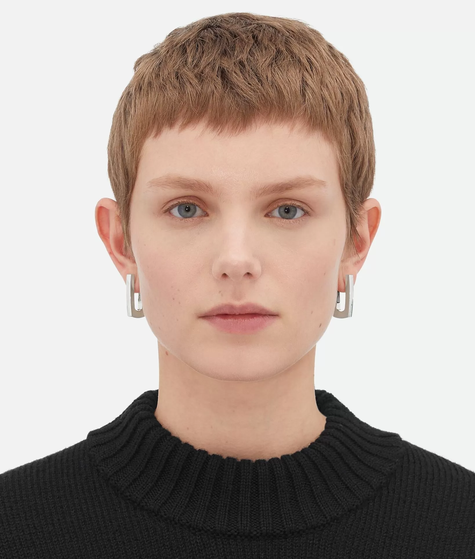 Earrings>Bottega Veneta Shape Hoop Earrings Silver