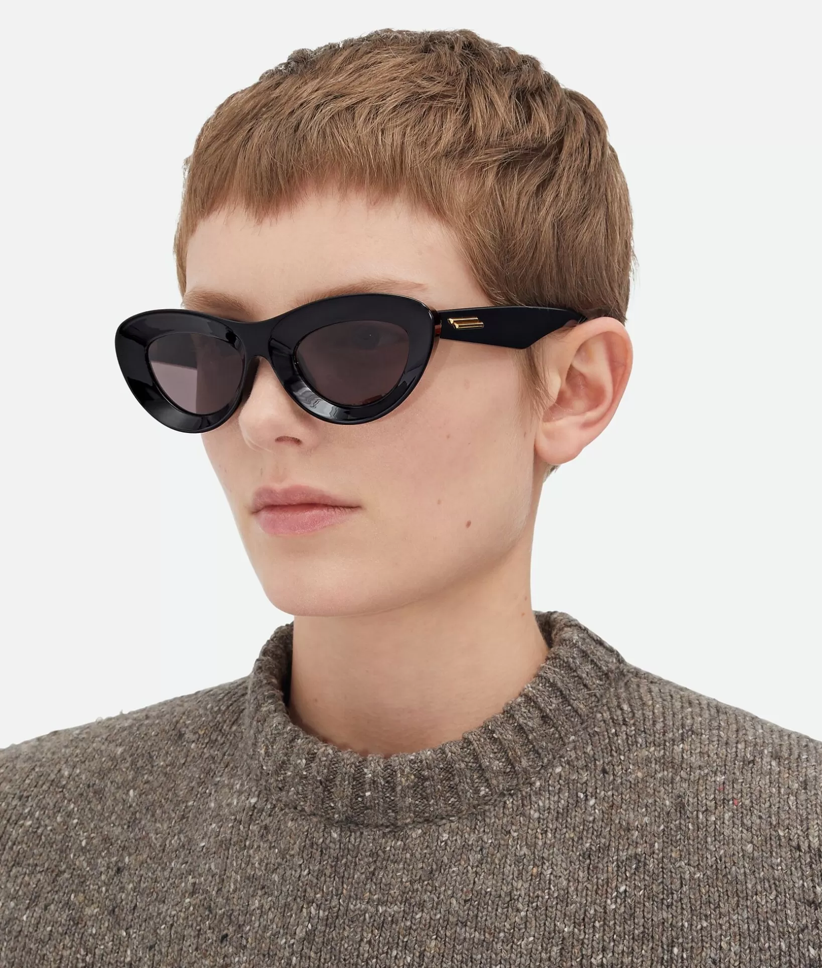 Sunglasses | Sunglasses>Bottega Veneta Sharp Cat Eye Sunglasses Black/grey