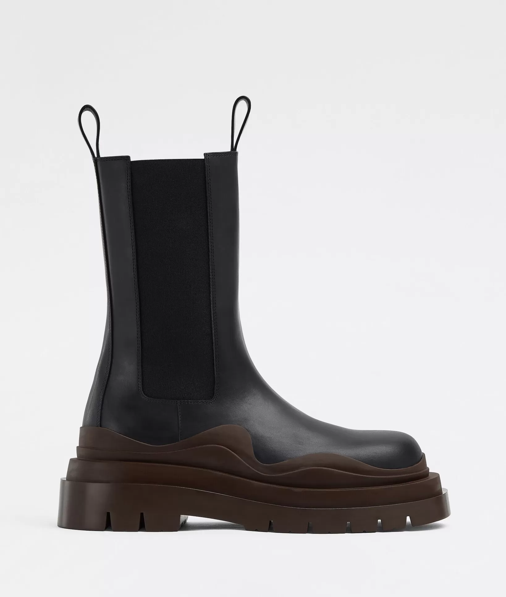 Boots>Bottega Veneta Tire Chelsea Boot Black / Ebony